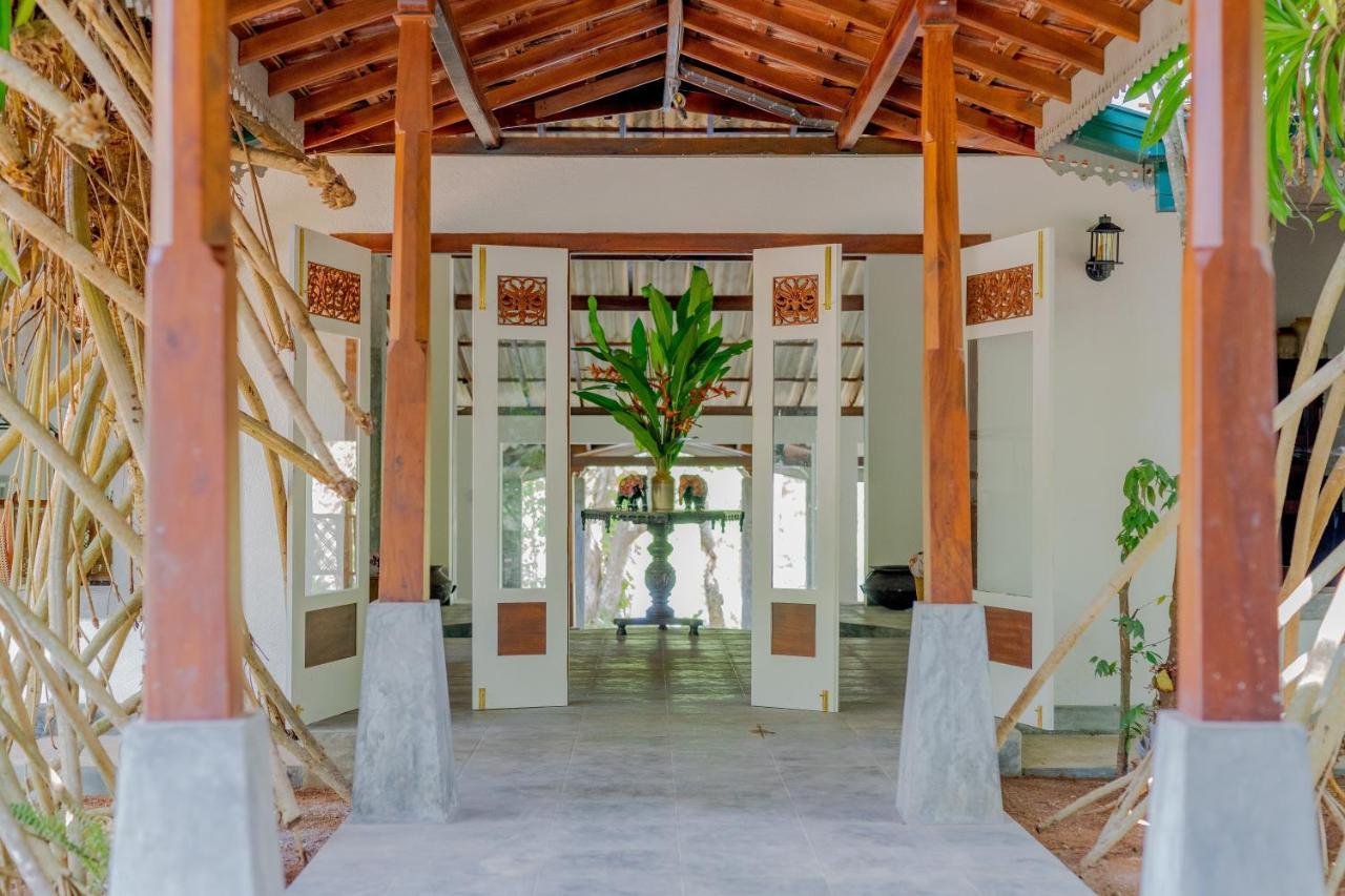 Villa Birdlake Hikkaduwa Esterno foto