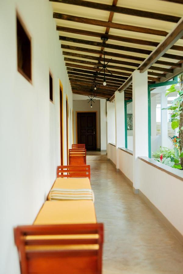 Villa Birdlake Hikkaduwa Esterno foto