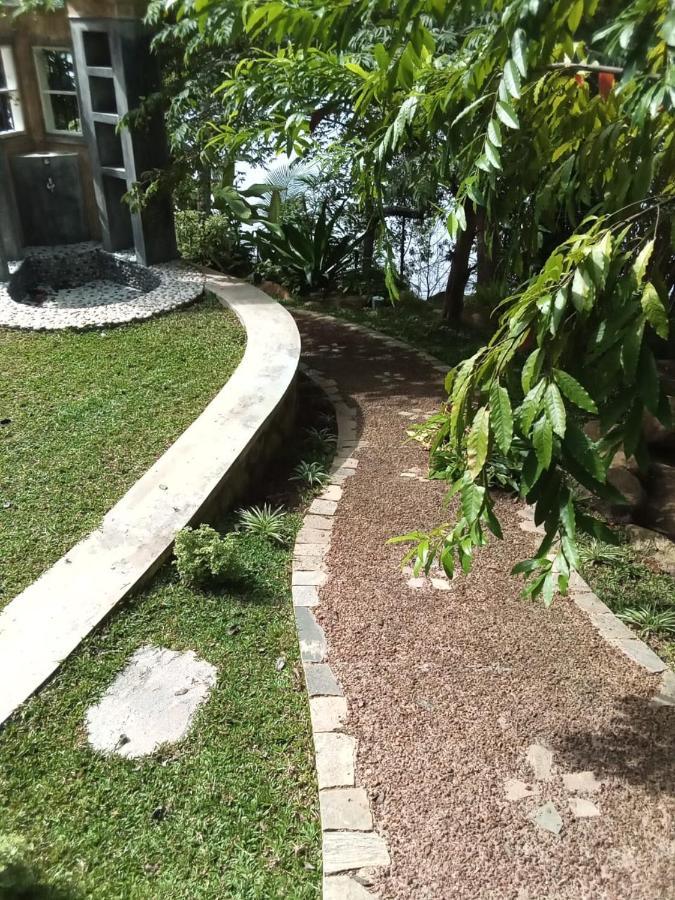 Villa Birdlake Hikkaduwa Esterno foto