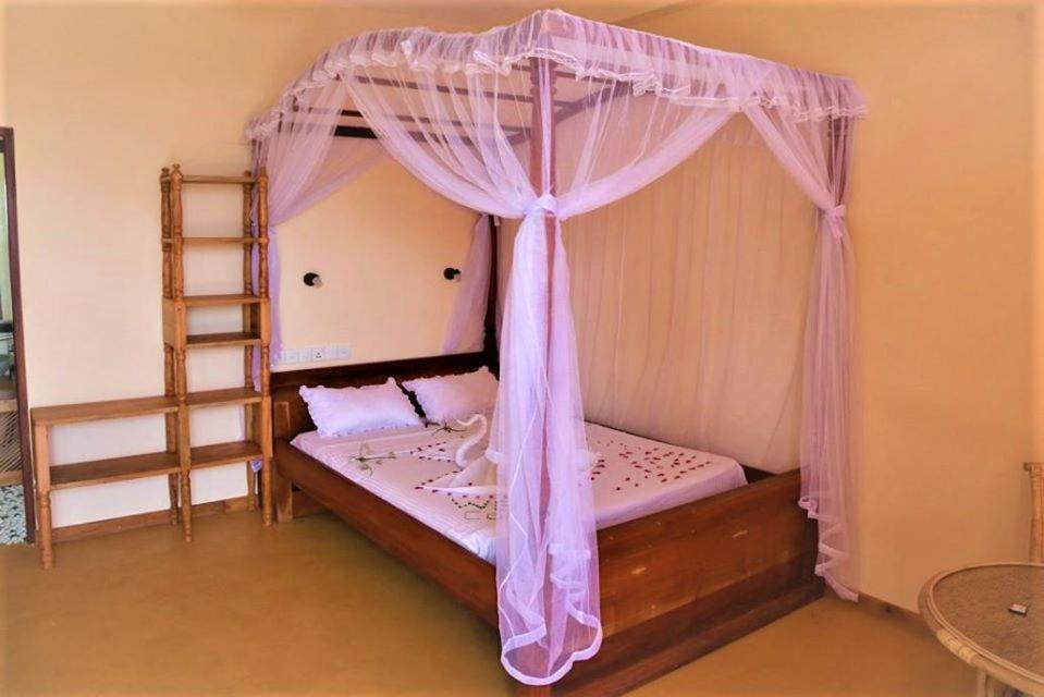 Villa Birdlake Hikkaduwa Esterno foto